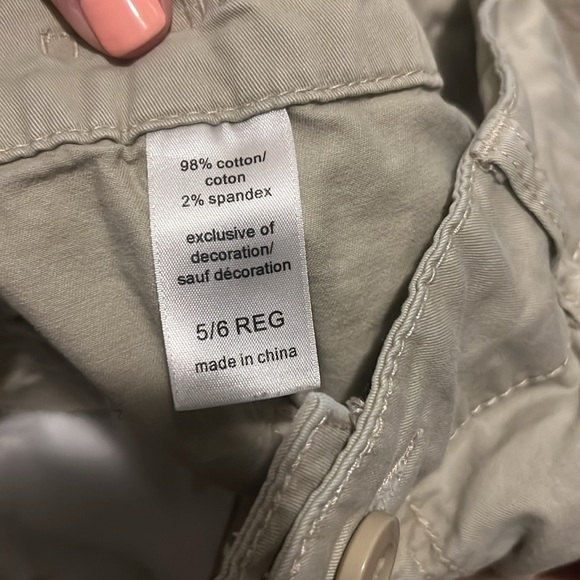 Women’s 5/6 reg Capri khakis - Picture 3 of 3